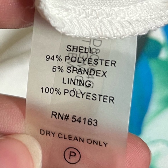 Calvin Klein Floral Cut Out Shoulder Dress Size 6! - Picture 5 of 5